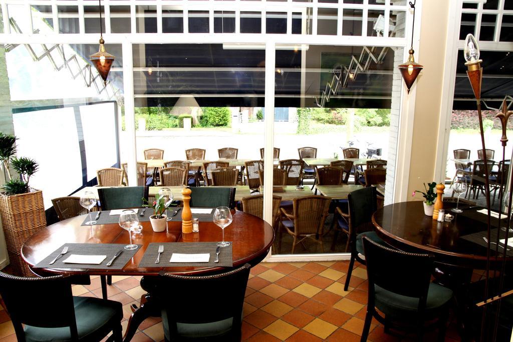 Hotel Restaurant Brasserie Kanne & Kruike Exterior foto